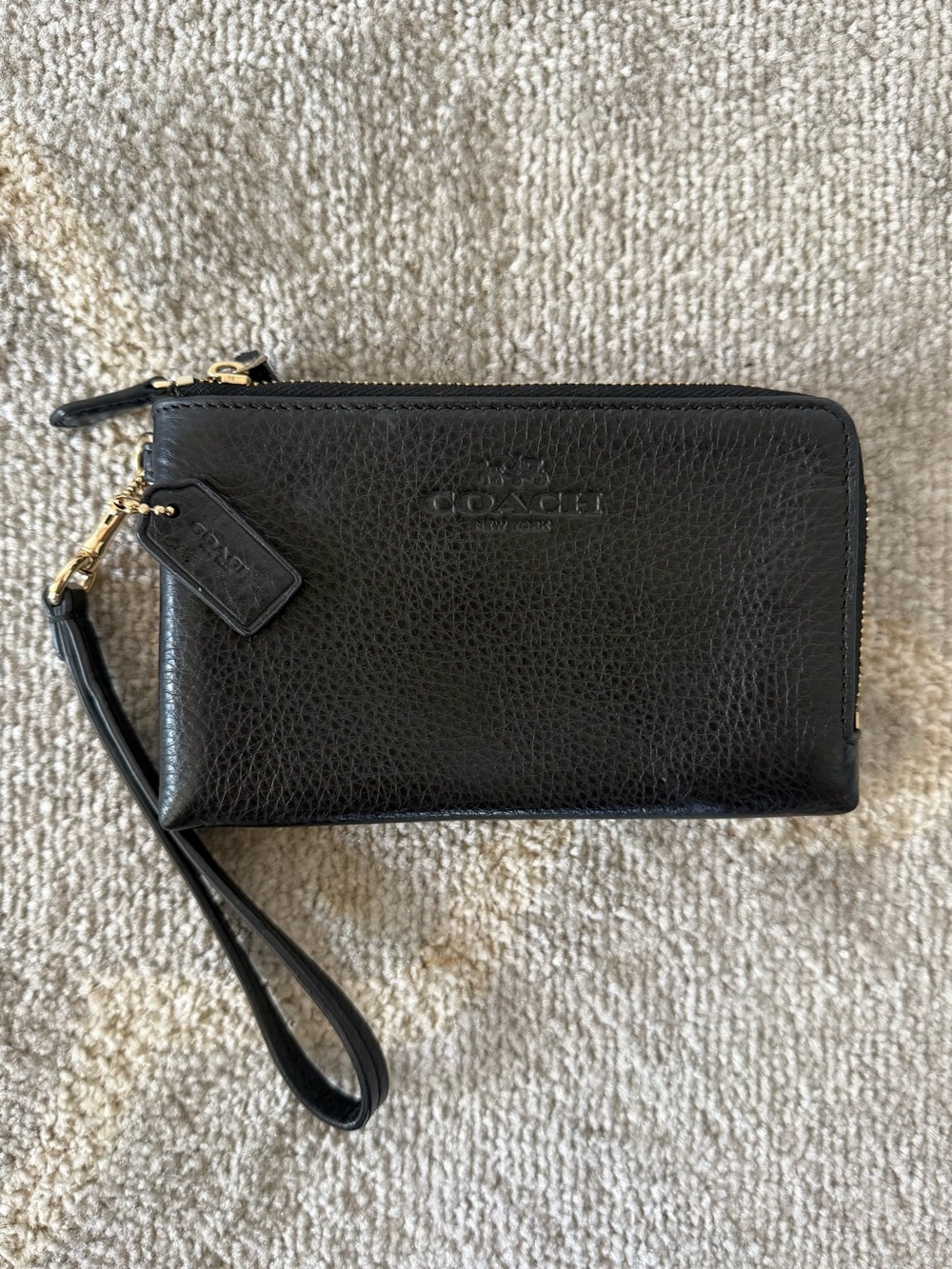🖤 Coach Black Pebbled Leather Wristlet Wallet ✨